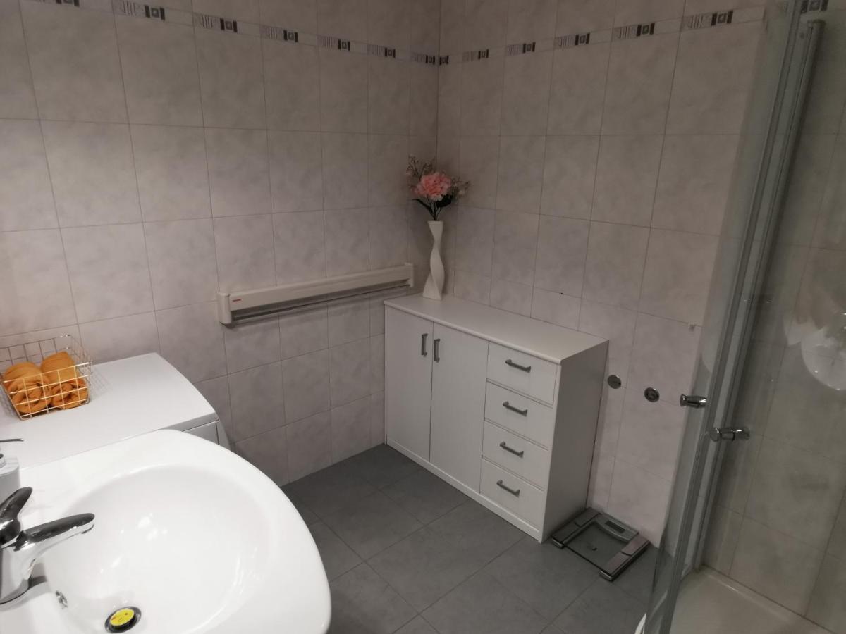Schoene 3-Zimmer Erdgeschosswohnung Am Bergpark,Unesco,Therme,Train, Wilhelmshoeher Allee 329 카셀 외부 사진